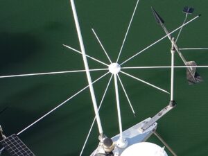 sistema topmast anti aves mastil barco protector anti gaviotas mastil disuasor aves nautico mastil EOLOSOLAR